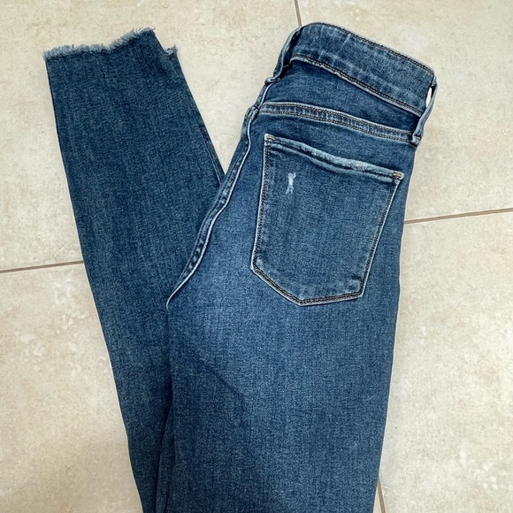 Abercrombie high rise skinny jeans. Size 24  L - Picture 2 of 2